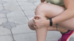 Dores no Joelho ao Correr: Como Tratar e Não Deixar Atrapalhar Suas Corridas!