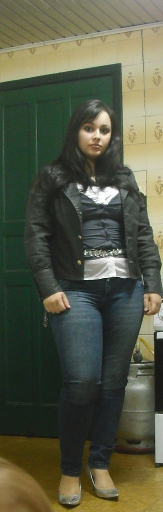 dscf1261-326x1024-1 DSCF1261