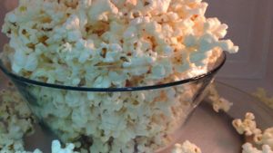 Pipoca Fit de Microondas (Preparada Sem Óleo ou Sal)