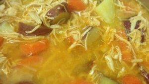 Receita Fit: Sopa de Frango Proteica