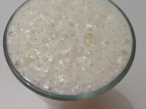 Shake Proteico de Banana Com Maçã e Canela